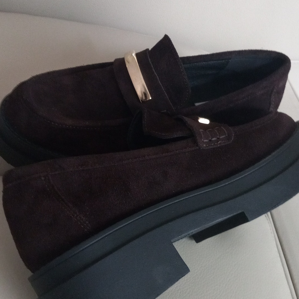 Steve Madden Chocolate Suede Platform Loafers with Gold Bar Detail Size 6.5 - Picture 11 of 15